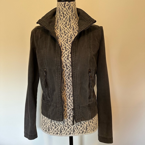 Black jacket - Picture 2 of 15